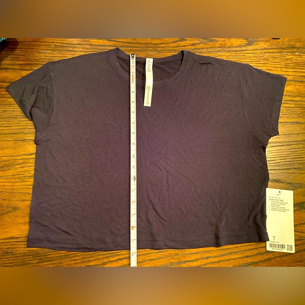 Lululemon Cates Veil Tee Size 6